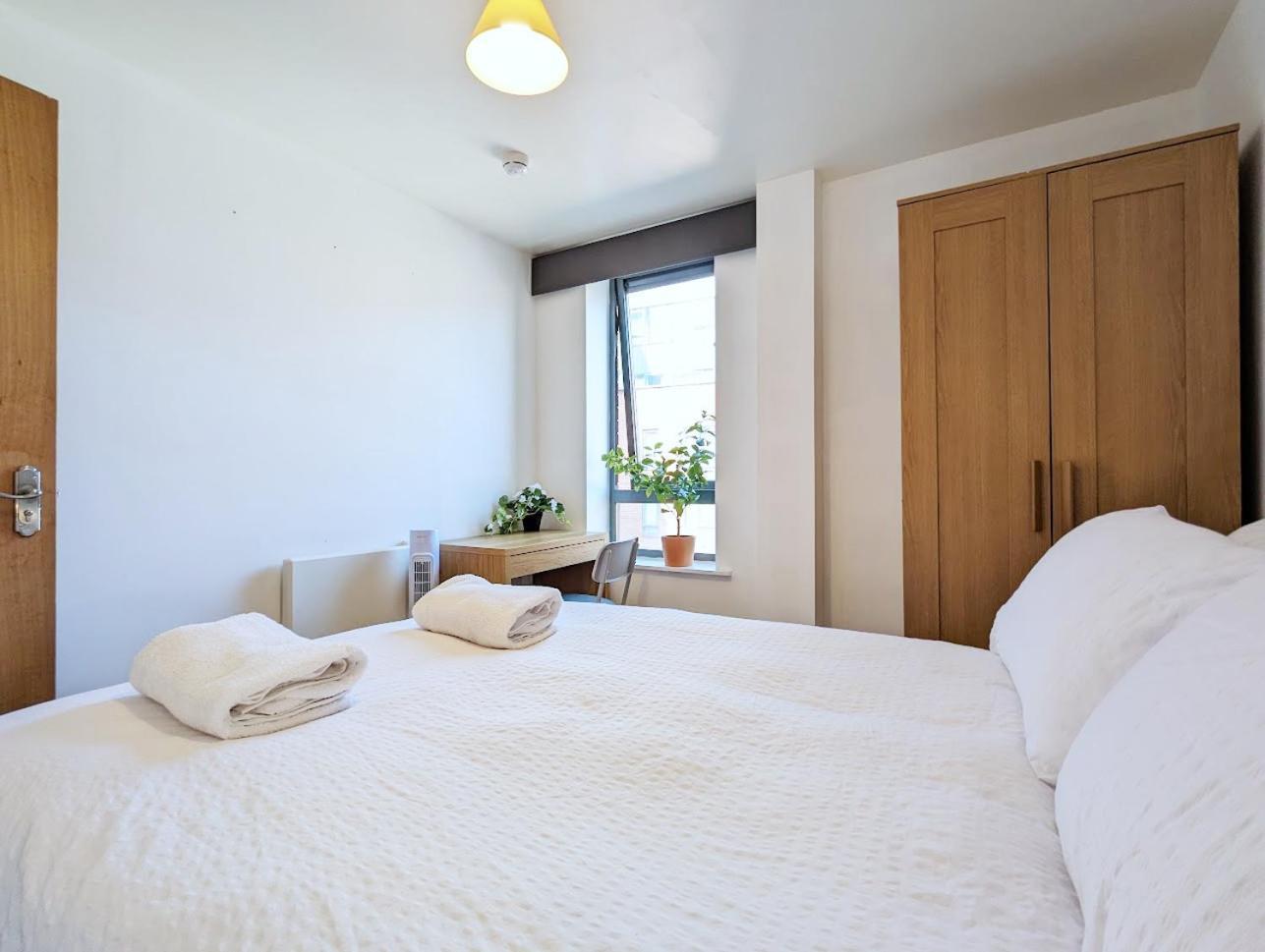 Guest Room In City Centre Near Key Attractions 리버풀 외부 사진